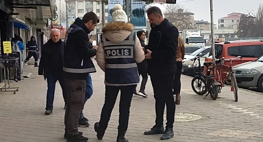 Iğdır Emniyetten Müdürlüğünden kimlik kontrolü