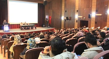 Iğdır İl Sağlık Müdürlüğünden "Erken Tanı İçin Geç Kalma" Etkinliği
