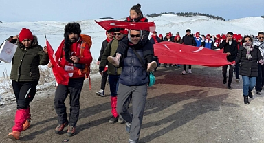 IĞDIR'LI DAĞCILAR SARI KAMIŞTA ŞEHİTLERİ ANDI