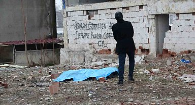 Malatya'da boş arazide erkek cesedi bulundu