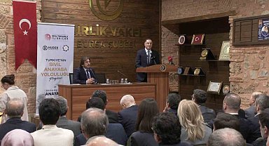 Şeref Malkoç: "Mevcut anayasada yaşanan sıkıntılar uygulamadan kaynaklanıyor"