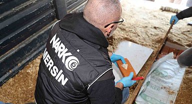 Talaşların altından 45 kiloya yakın eroin ele geçirildi