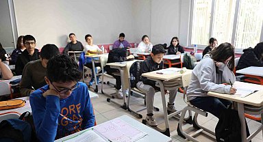 Tatil başladı, öğrencilere 'dijital dünya' tuzağı uyarısı