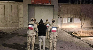 Tuzluca’da Düzensiz Göçmen Operasyonu: 15 Göçmen ve 2 Organizatör Yakalandı