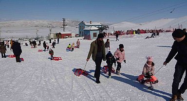 Abalı Kayak Merkezi'ne yoğun ilgi