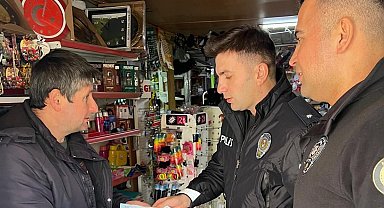 Ardahan'da polis; KADES, güvenli internet ve dolandırıcılık bilgilendirmesi yaptı