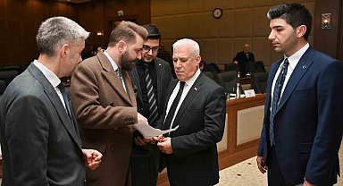 Başkan Bozbey'den okullarda süt dağıtımı açıklaması