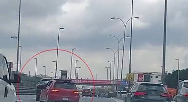 E-5'te makas atan trafik magandası kamerada