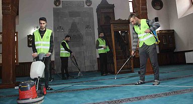 Erzurum'da camilerde Ramazan hazırlığı