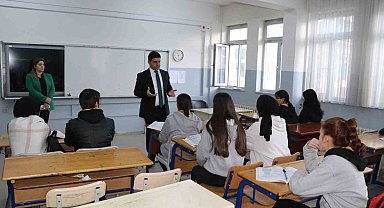 Hakkari'de 60 bin 882 öğrenci ders başı yaptı