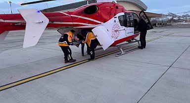 Hakkari'de 8 yaşındaki hasta helikopterle Van'a sevk edildi