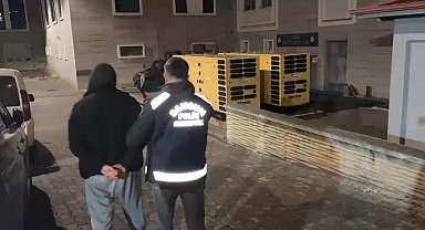 Hırsızlık suçundan 10 yıl hapis cezasıyla aranan şahıs uyuşturucuyla yakalandı