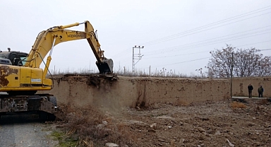 Iğdır’da 179 Metruk Bina Yıkıldı