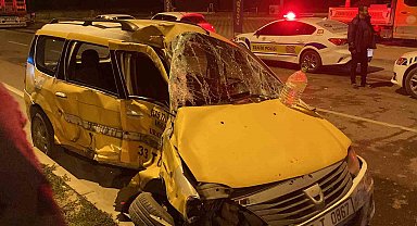Mersin'de tır otomobile çarptı, sürücü yaralı kurtuldu