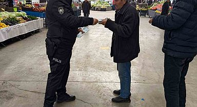 Pazara giden vatandaşlar tek tek uyarıldı