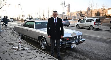 Vali Mustafa Çiftçi, Alparslan Türkeş'in aracıyla şehir turu attı