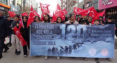 Van'da "120 kahraman çocuk" anısına yürüyüş düzenlendi