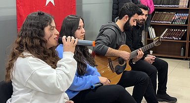 Yüksekova'da sınavlara hazırlanan öğrencilere moral