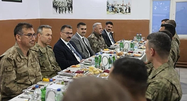 Ağrı Dağı’nın Eteklerinde Mehmetçikle İftar