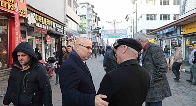 Ağrı Valisi Koç, Ramazan'da esnaf ve vatandaşlarla buluştu