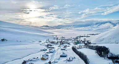 Ağrı'da kar yağışının ardından güneş açtı, ortaya kartpostallık görüntüler çıktı
