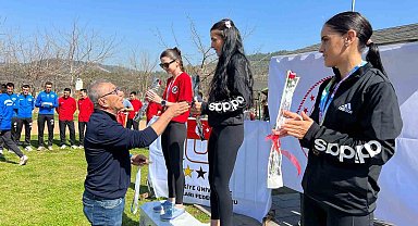 AİÇÜ Kadın Kros Takımı, Türkiye şampiyonu oldu