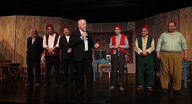 Alkışlar, Erzurum Şehir Tiyatrosu'na