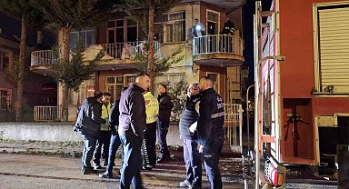 Alkollü şahıs evini ateşe verdi