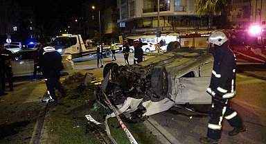 Antalya'da ehliyetsiz sürücü dehşet saçtı: 4 yaralı