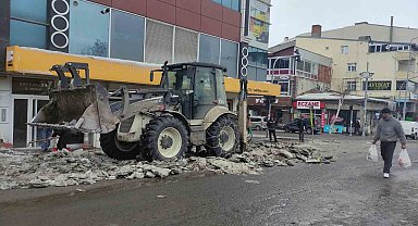 Ardahan'da kar ve buzla mücadele çalışmaları sürüyor