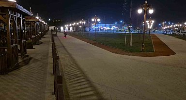 Çocuk parkında yaptıkları akrobatlık pahalıya patladı
