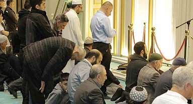 Diyarbakır'da Ramazan ayının son teravih namazı eda edildi