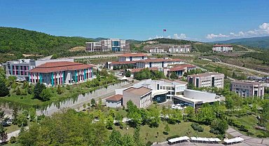 Düzce Üniversitesi 90 basamak birden yükseldi