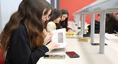 Düzce Üniversitesi kütüphanesinde araştırma yaptılar
