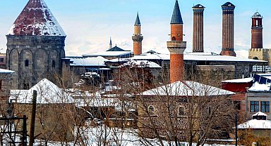 Erzurum'da bebeklerde Asel ve Alparslan ismi revaçta