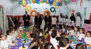 Erzurum'da minikler tekne orucu iftarında buluştu