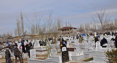 IĞDIR'DA MEZARLIK ZİYARETİ 13 VE 18 MART TARİHİNDE