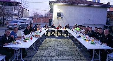 Iğdır İl Emniyet Müdürü Niyazi Turgay, Polislerle İftar Yaptı