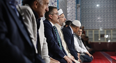 Iğdır Ulu Camii’nde teravih namazı kılındı.
