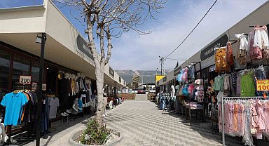 Kahramanmaraş'ta Derepazarı esnafına yeni iş yerleri teslim edildi
