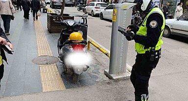 Kaldırımları işgal eden 76 motosiklet sürücüsüne ceza