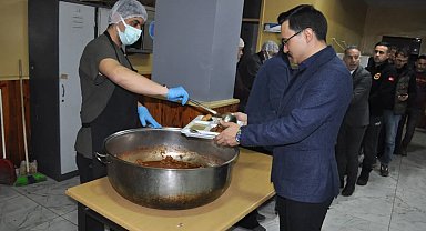 Kaymakam Demirtaş, iftarını öğrencilerle açtı