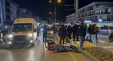 Kazaya denk gelen ambulans ekibi, yaralıya anında müdahale etti