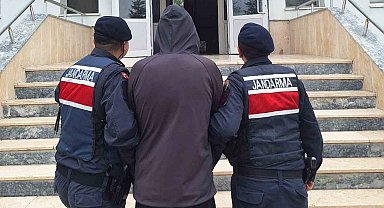 Kırıkkale'de aranan 2 hükümlü jandarma tarafından yakalandı