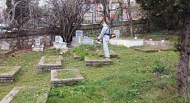 Mezarlıklarda bayram temizliği