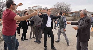 O ilçeye hızlı tren müjdesi: Vatandaşlar davul zurnayla kutladı