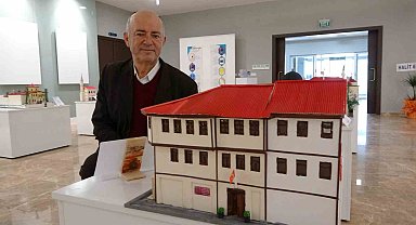 Sanatçı İbrahim Güneş'ten Kütahya'nın tarihi mekanlarını tanıtan maket sergisi