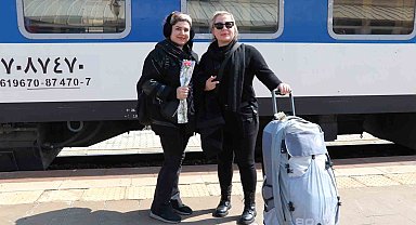 Tahran-Van treninin ilk yolcuları Van'a ulaştı