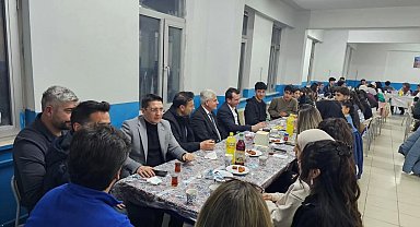 Tutak'ta Kaymakam Adıbelli öğrencilerle iftarda buluştu