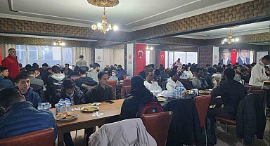 Ümmetin gençleri bir sofada